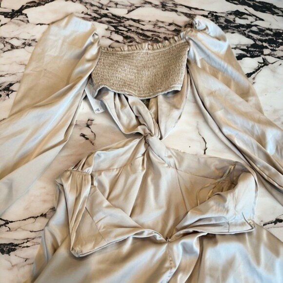 Astr The Label NWT Anamarie Cutout Long Sleeve Champagne Mini Dress Size XS - Picture 10 of 13